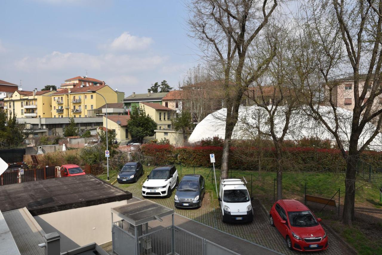 Ferienwohnung Rho Fiera Flat Pero Exterior foto
